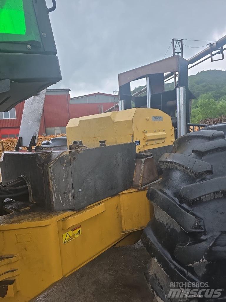 CAT 525 C ساحبات الأشجار