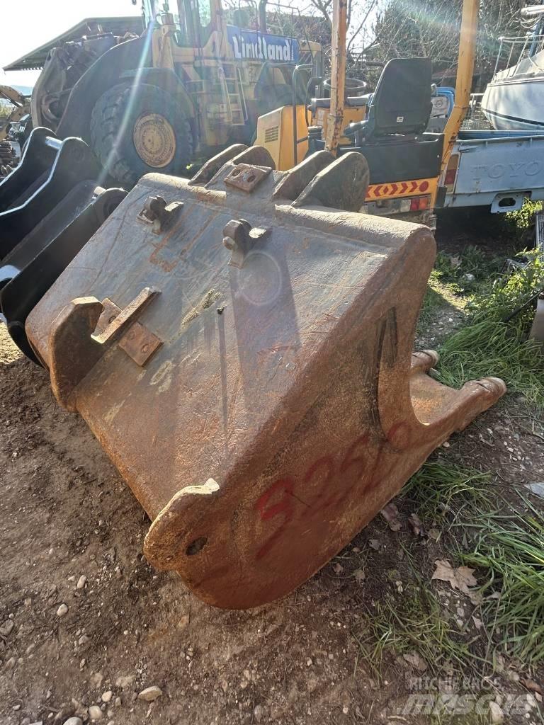 CAT 325 D L حفارات زحافة