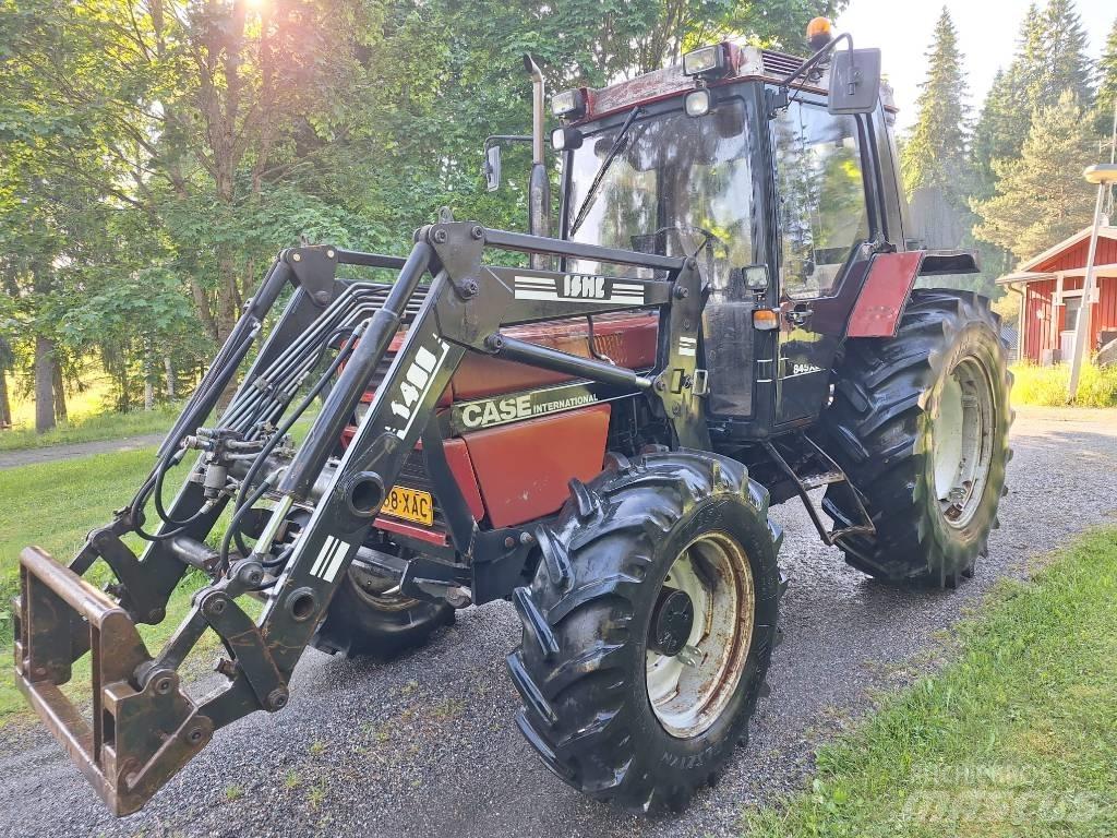 Case IH 845 XL الجرارات