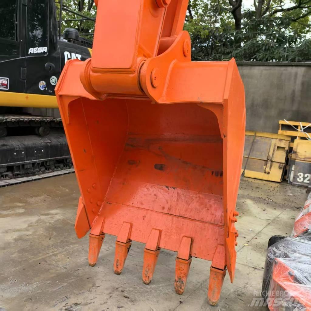 Hitachi ZX 200-3 G حفارات زحافة