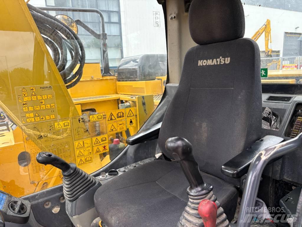 Komatsu PC138US-11 حفارات زحافة