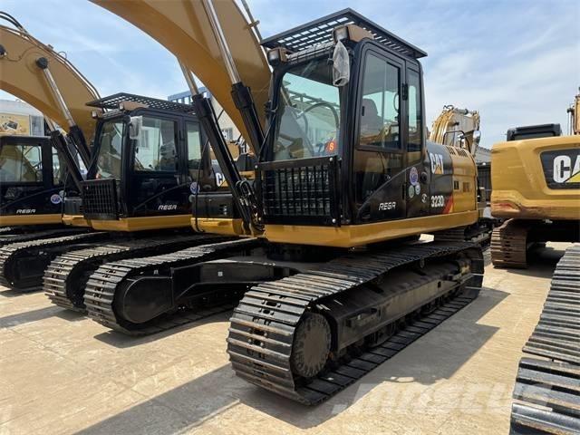 CAT 323 D L حفارات زحافة
