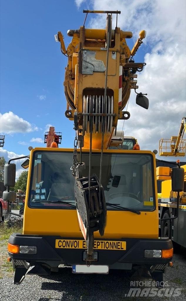 Liebherr LTM 1030-2 رافعات الطرق الوعرة