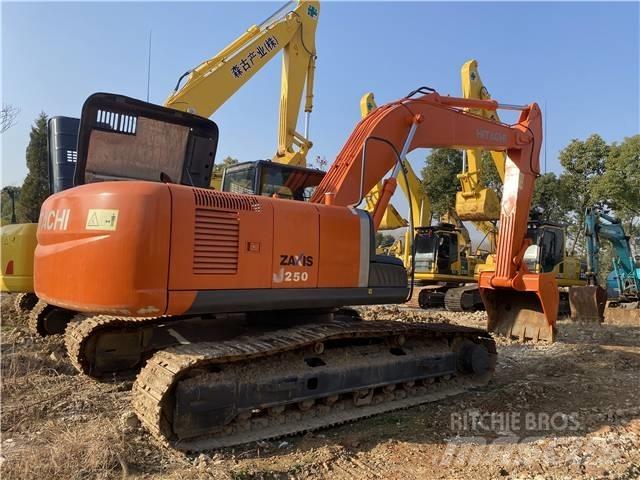 Hitachi ZX250 حفارات زحافة