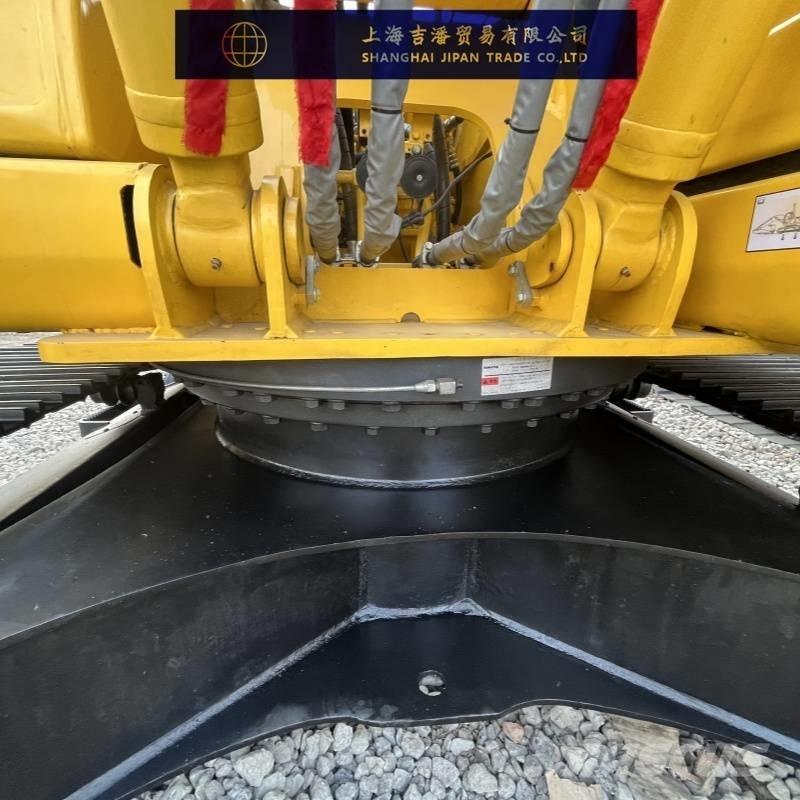 Komatsu PC 200 حفارات زحافة