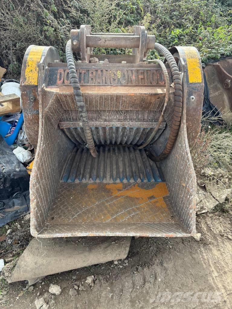 MB Crusher BF 80.3 جراشات