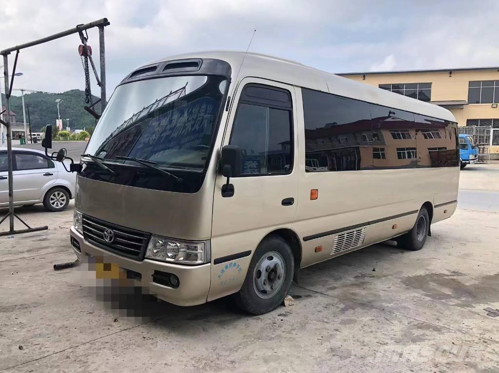 Toyota Coaster Bus حافلة صغيرة