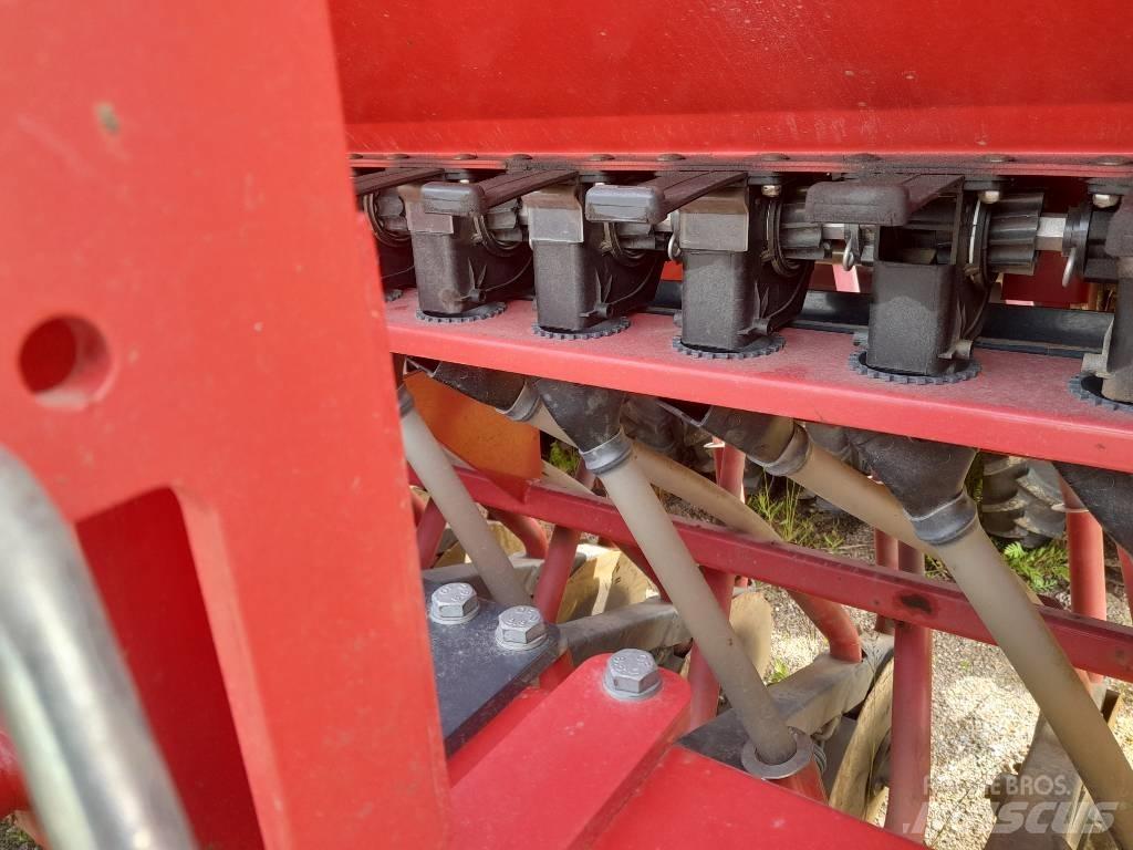 Tume TITAN 4000 مثاقيب مدمجة