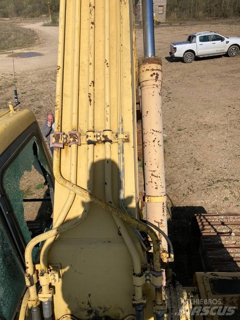 Komatsu PC 450 LC-6K حفارات زحافة