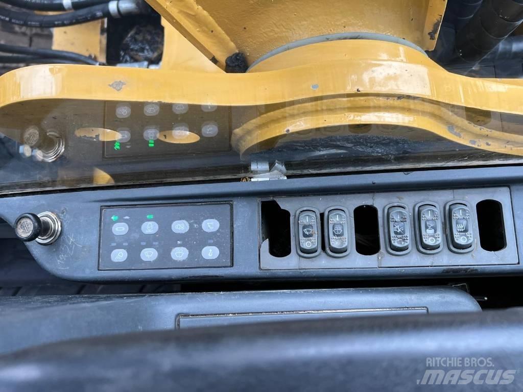 CAT 315 D حفارات زحافة