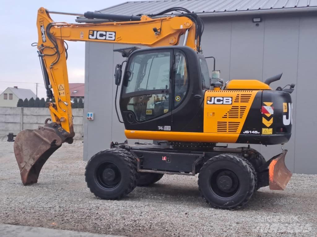 JCB JS145 W حفارات بعجل