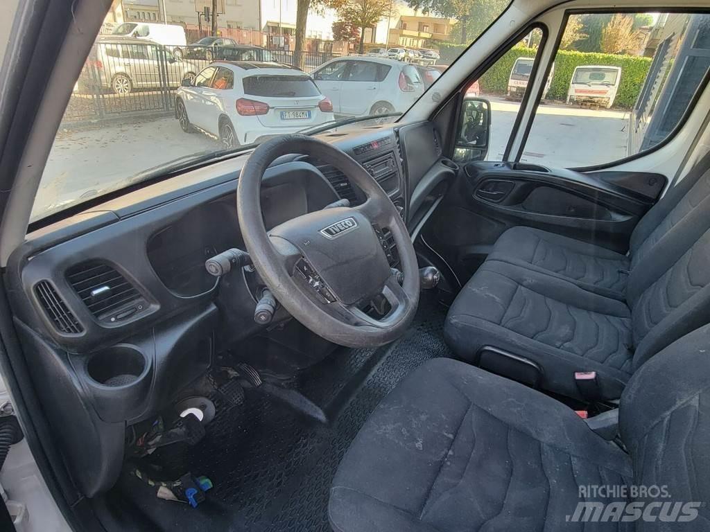 Iveco DAILY E6 كابينة والداخلية