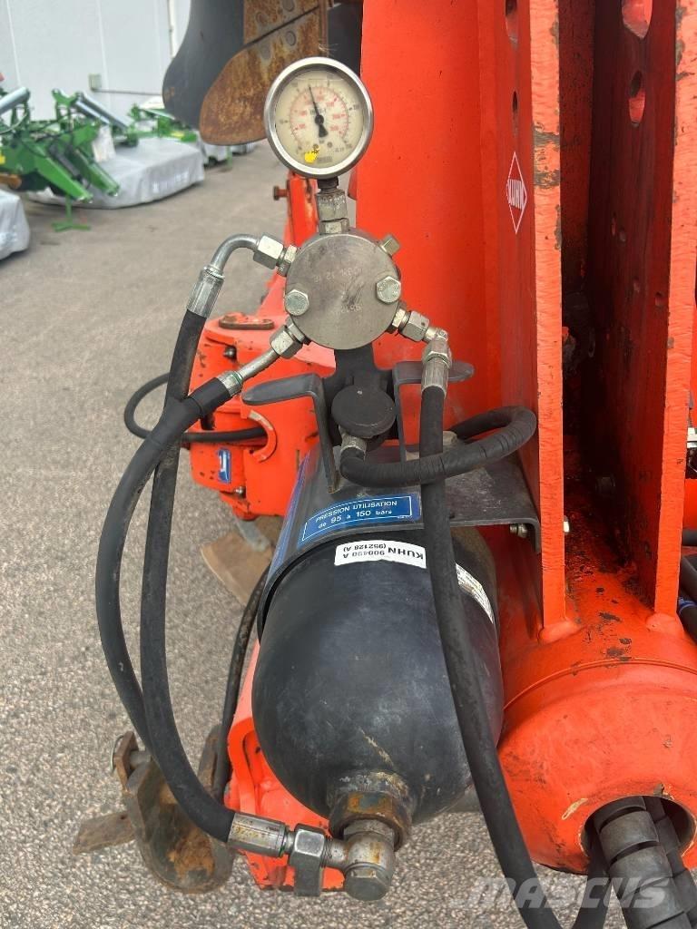 Kuhn Vari-Master 122 محاريث عكسية