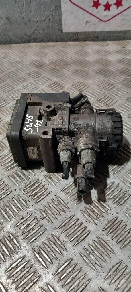 Scania R 440 1879275 مكابح