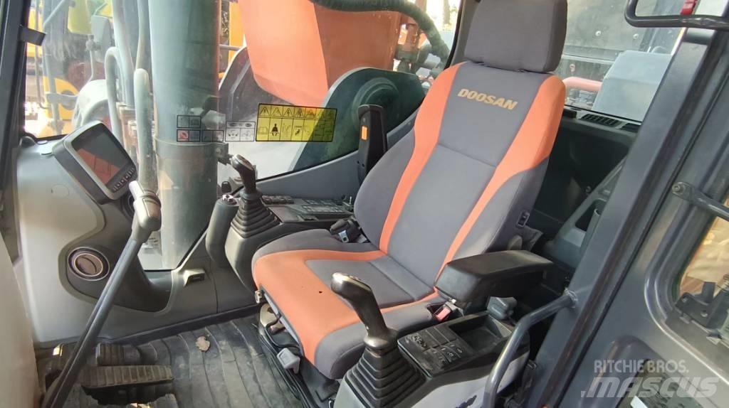 Doosan DX 530 LC-5 حفارات زحافة