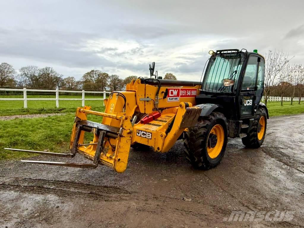 JCB 540-140 مناولات متداخلة