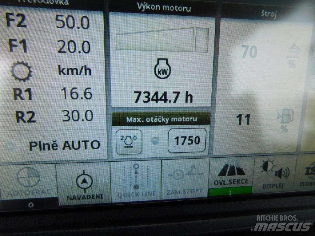 John Deere 6215 R الجرارات