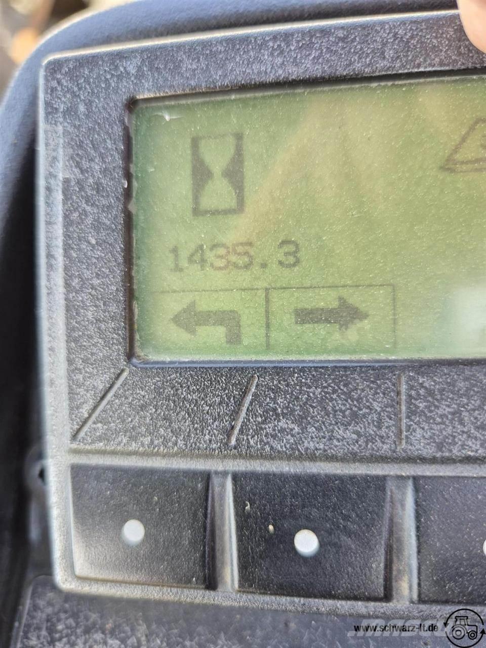 John Deere 7500A عربات الجولف