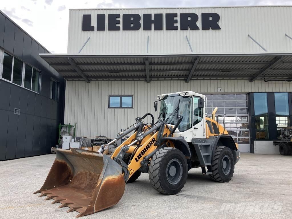 Liebherr L 526 لوادر بعجل