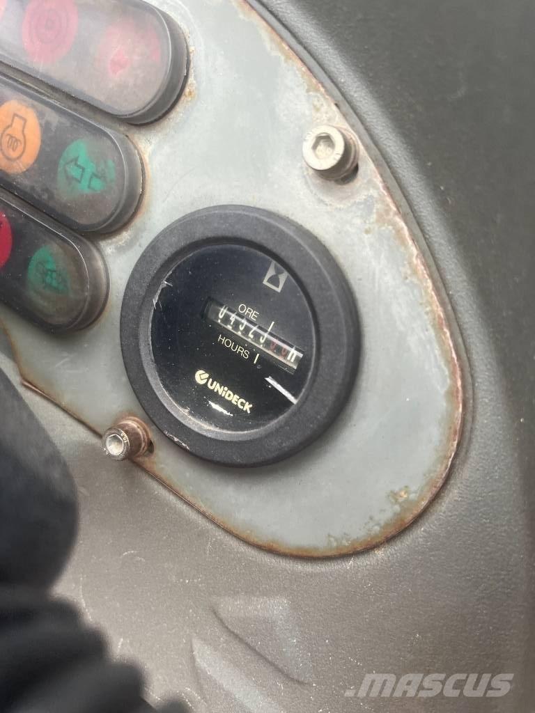 Wacker L 3001 ساحبات مفصلية