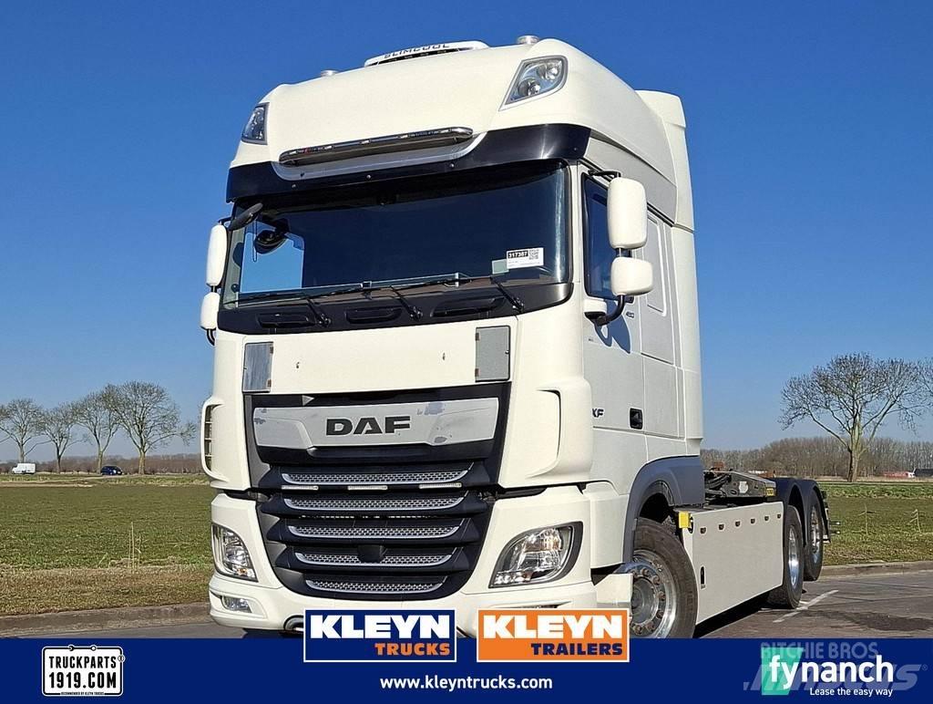 DAF XF 480 FAN شاحنات الرافعات الخطافية