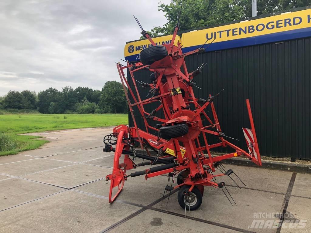 Kuhn GF 8702 مكابس وميبسات التبن