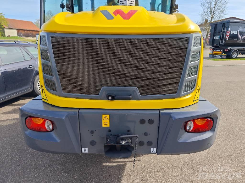 Wacker Neuson WL 60 لوادر بعجل