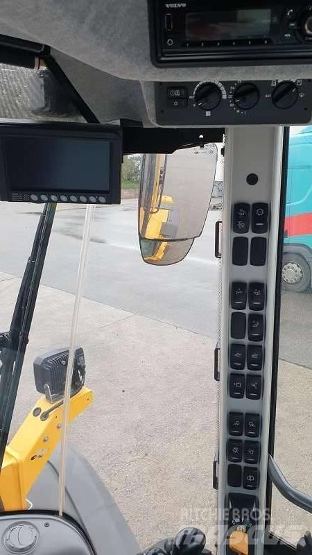 Volvo L 70 H لوادر بعجل
