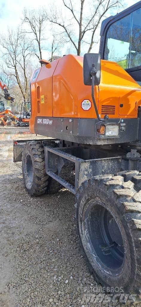Doosan DX 100 W-7 حفارات بعجل