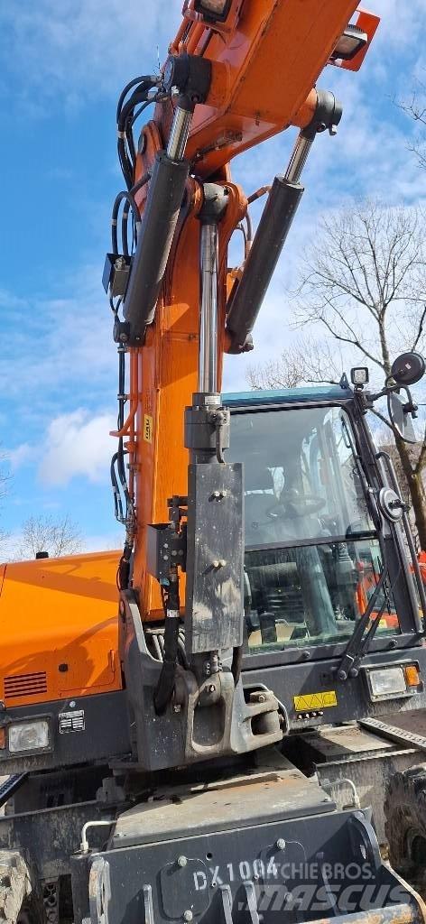 Doosan DX 100 W-7 حفارات بعجل