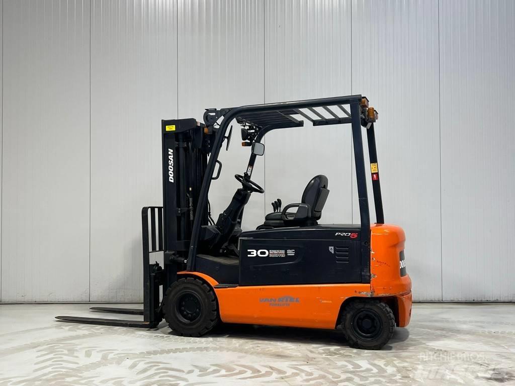 Doosan B30X-5 شاحنات ذات رافعات شوكية تعمل بالكهرباء