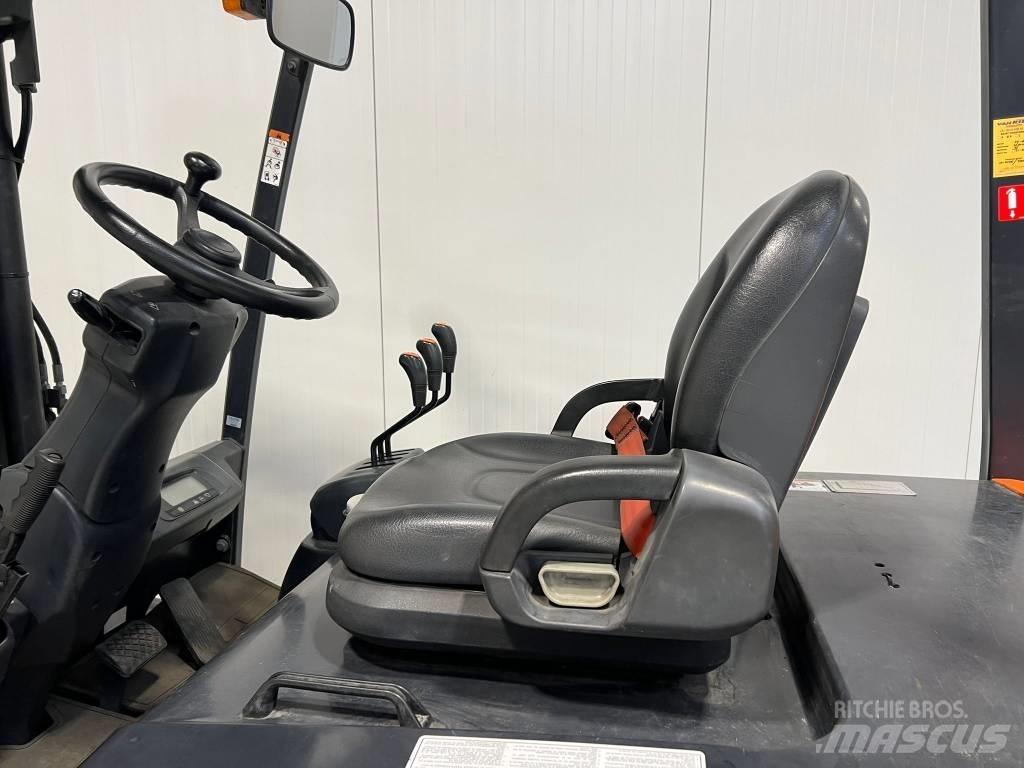 Doosan B30X-5 شاحنات ذات رافعات شوكية تعمل بالكهرباء