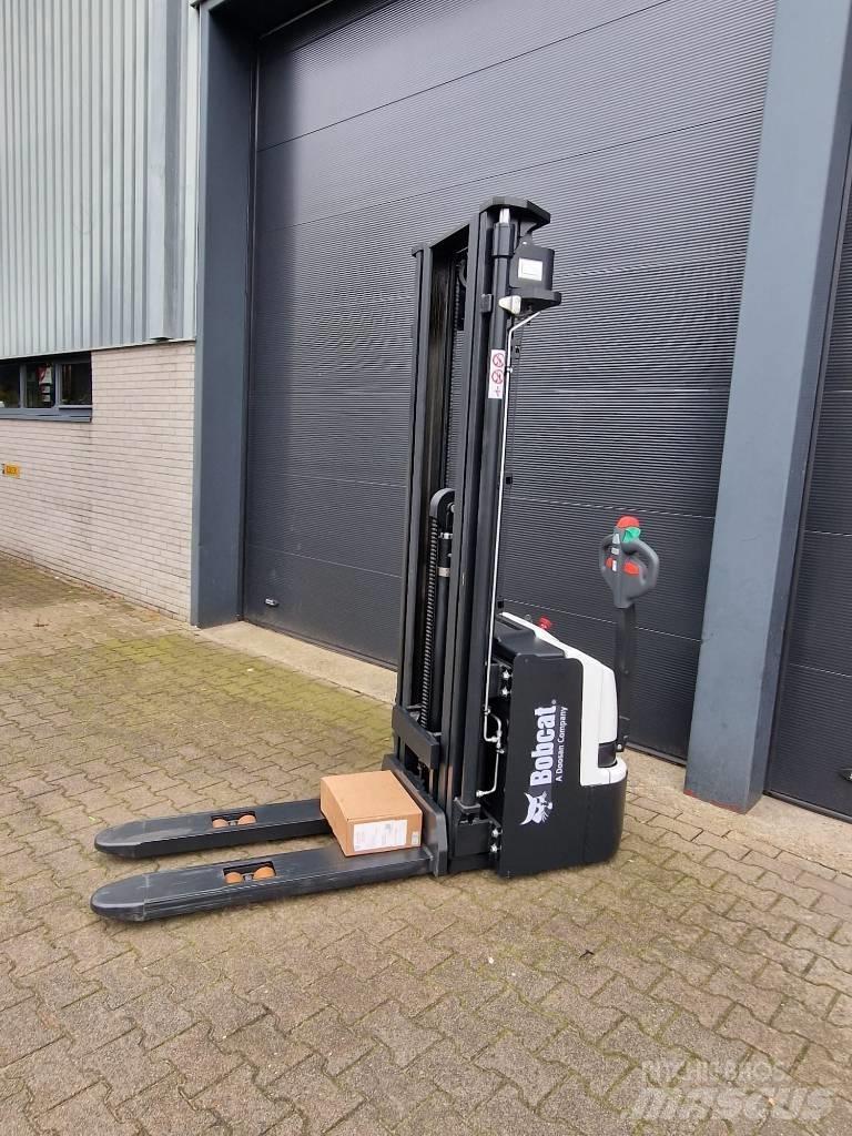 Bobcat BSL 16 N-7 معدات التكديس الجوالة