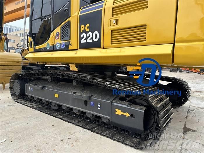 Komatsu PC 220-8 حفارات زحافة