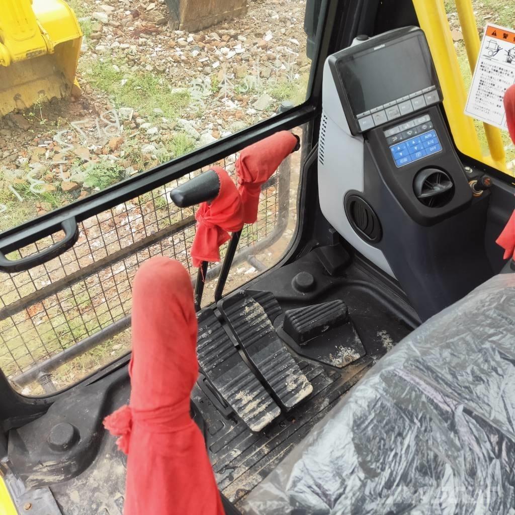 Komatsu PC200-8 حفارات زحافة
