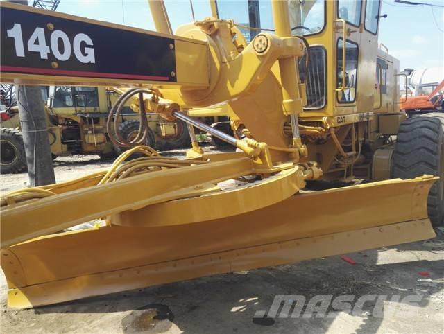CAT 140 G معدات تمهيد الطرق