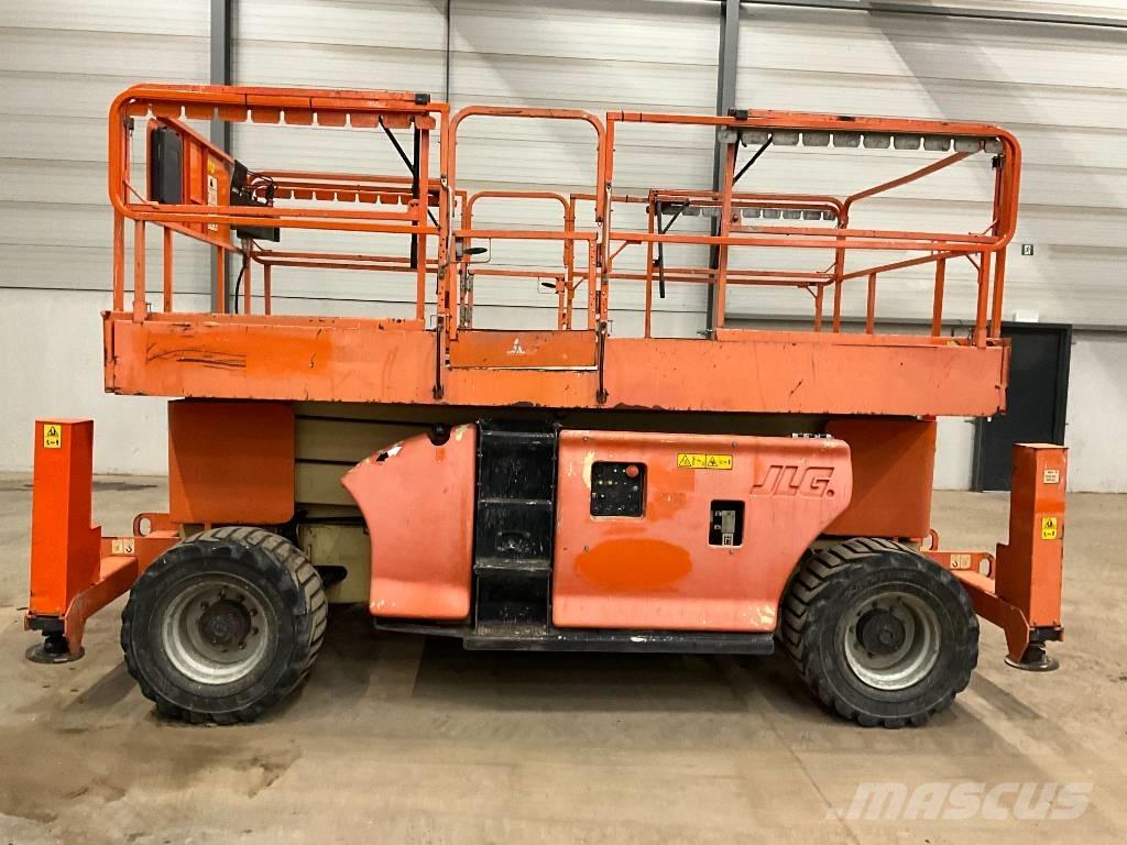 JLG 3394 RT رافعات مقصية الشكل