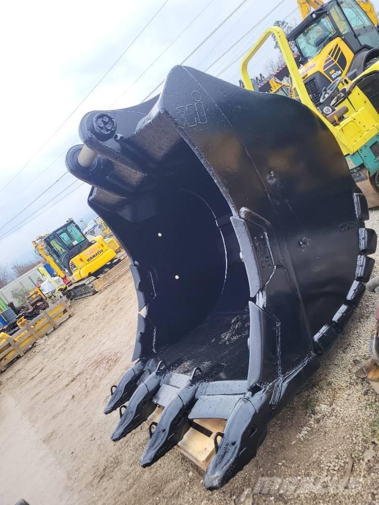 Komatsu Winkelbauer جرافات عكسية