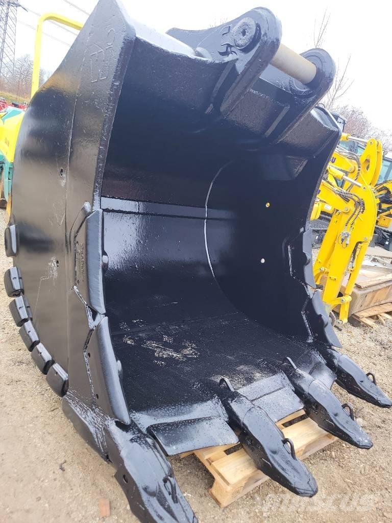 Komatsu Winkelbauer جرافات عكسية