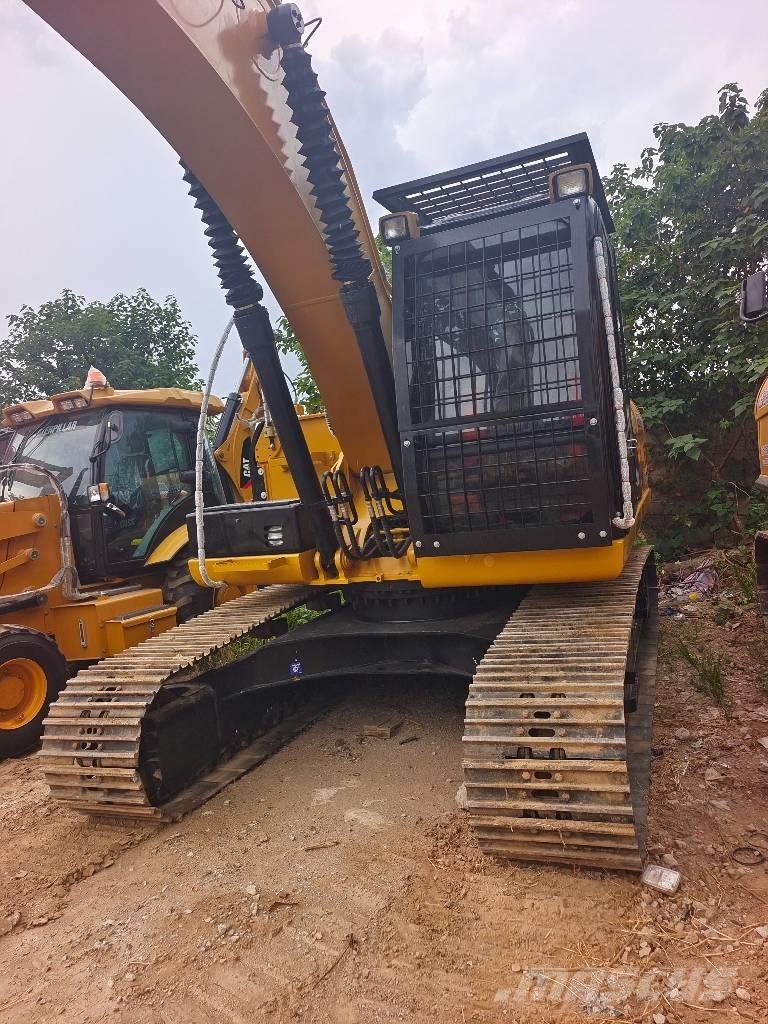 CAT 320D2L حفارات زحافة
