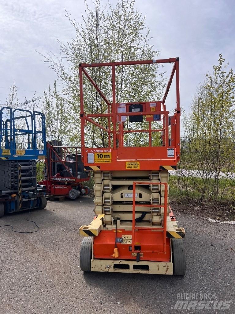 JLG 10 RS رافعات مقصية الشكل