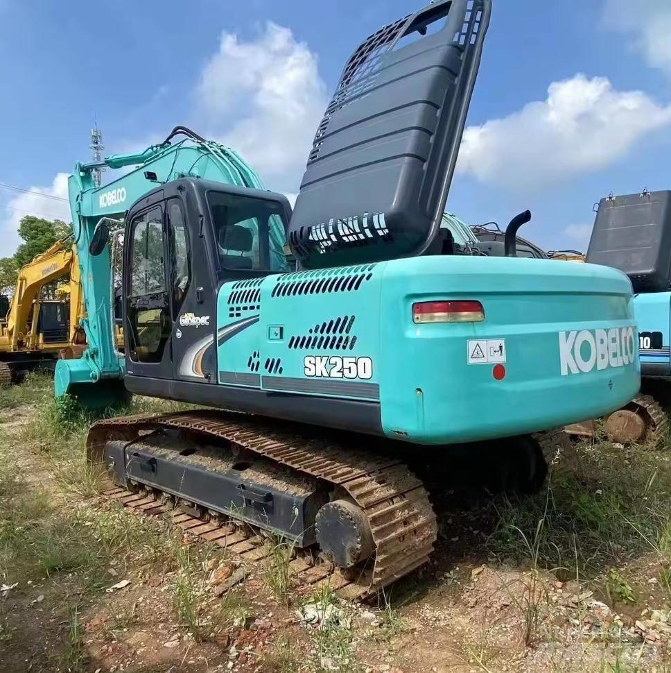 Kobelco SK 250 حفارات زحافة