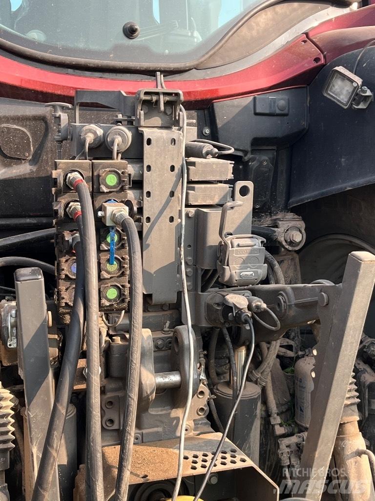 Valtra N155 Versu الجرارات