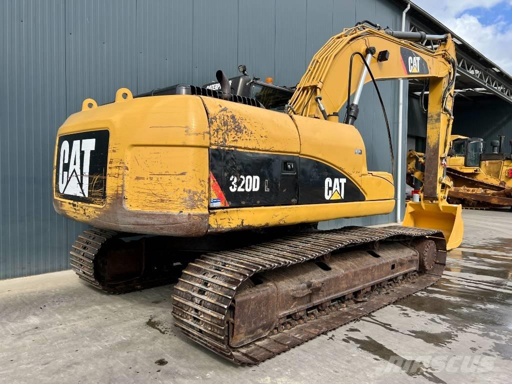 CAT 320D L حفارات زحافة