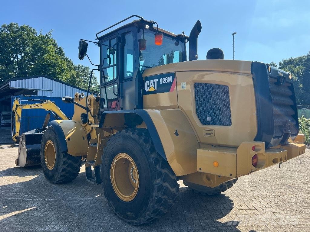 CAT 926M - 926 M حفارات زحافة