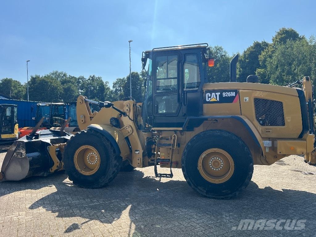 CAT 926M - 926 M حفارات زحافة