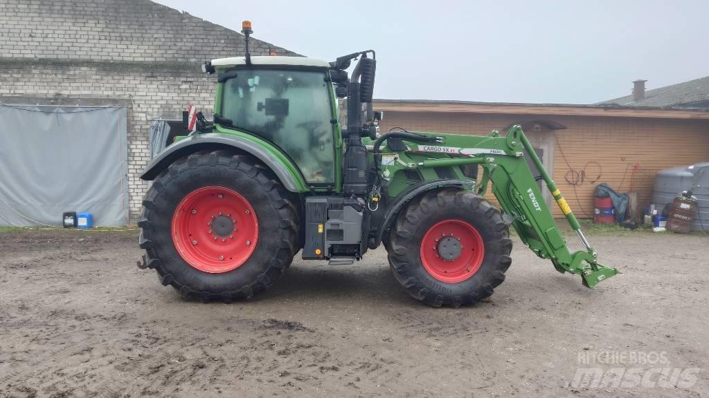 Fendt 724 Profi Plus الجرارات