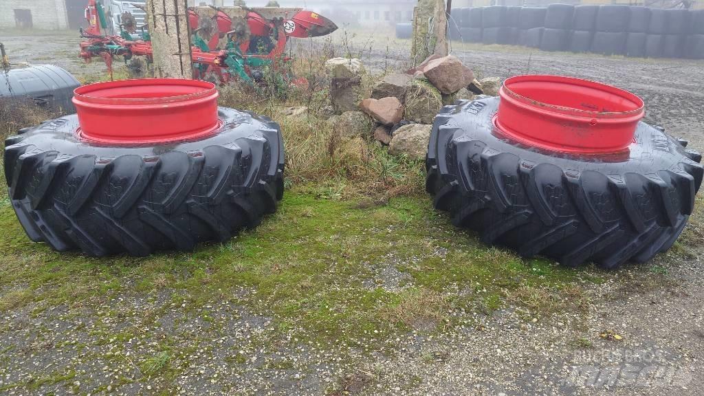 Fendt 724 Profi Plus الجرارات