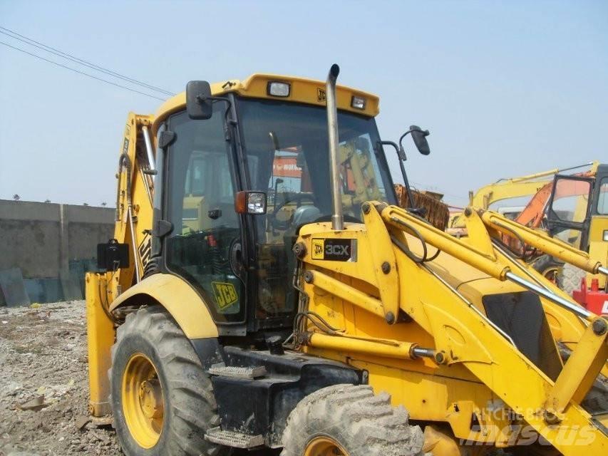 JCB 3cx لوادر ذات جرافات عكسية