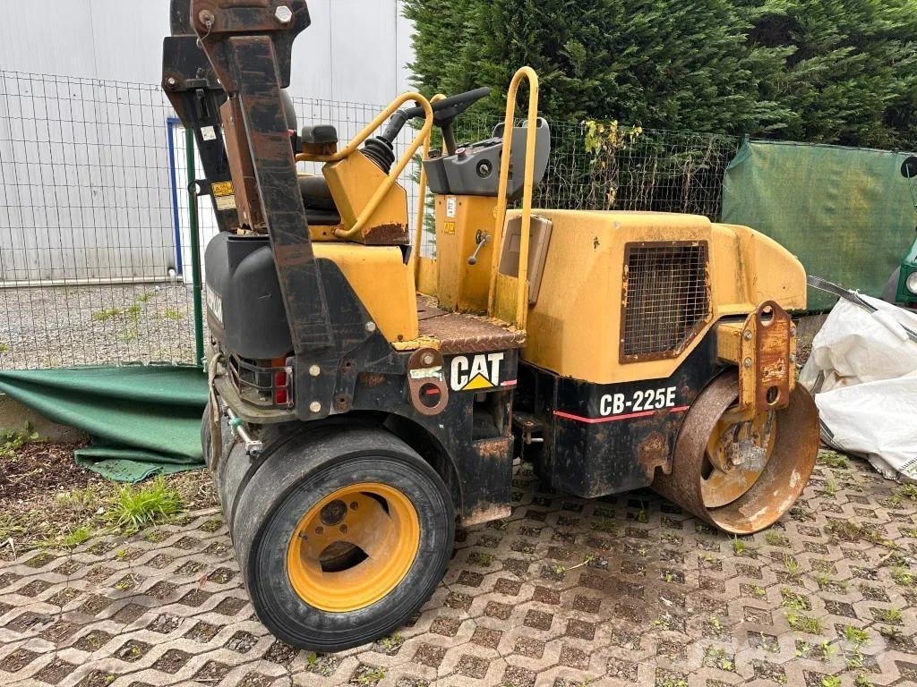 CAT CB-225E مداحل متنوعة